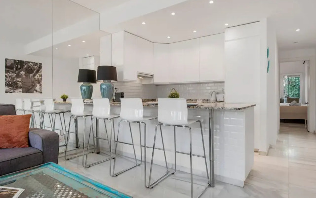 La Alcazaba Sleek Apartment in Marbella - Ref M48