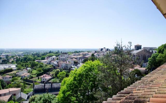 Logis Hôtel de la Bruyere