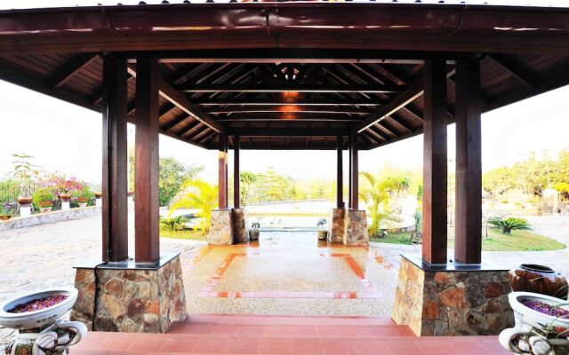 Crest Villa Mansion