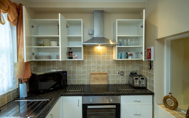 Central Quiet and Cosy St Helier Flat