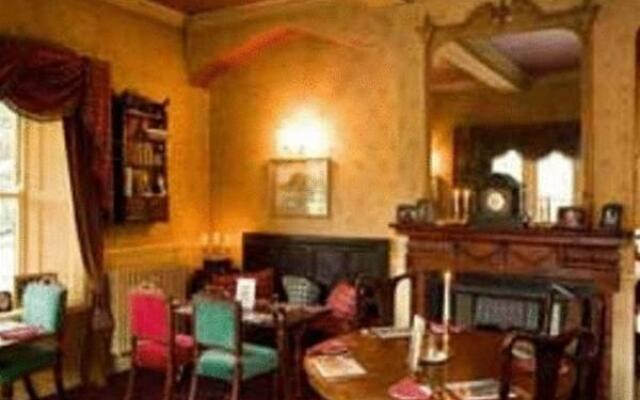 Ravenwood Hall Hotel