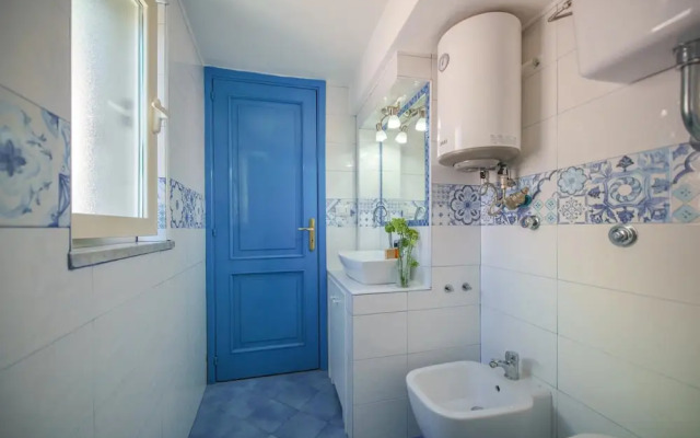 Corricella Sea Window