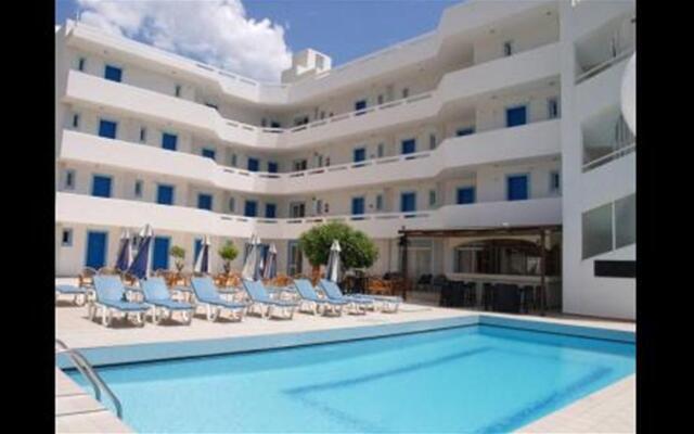 Nicolas Grand Suites - Adults Only
