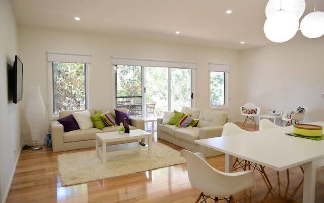 7 Gilmore Smiths Beach House