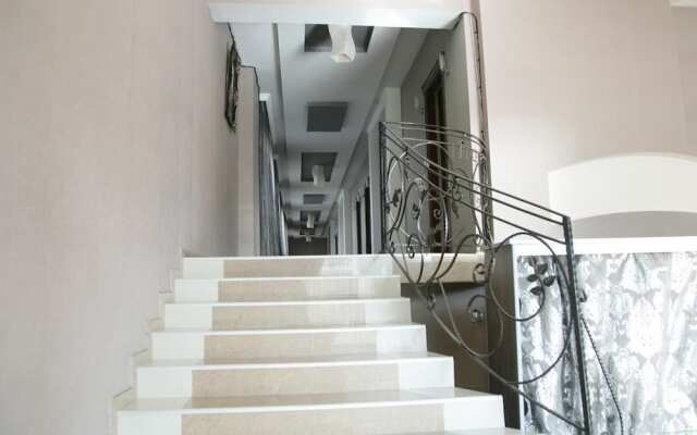 Hotel Eleon