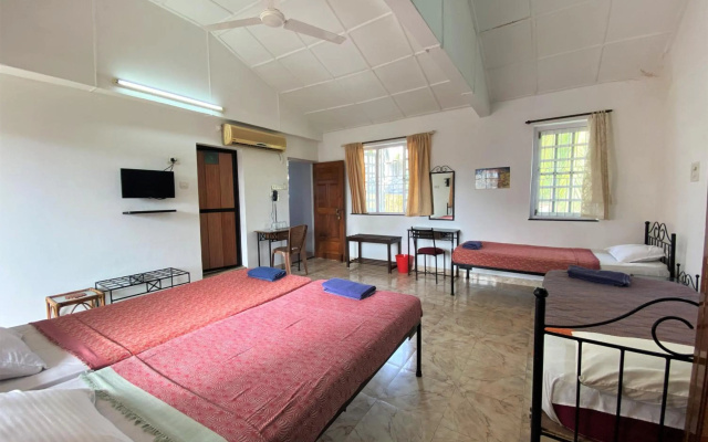 Peravel Beach Holiday Home – Guest Rooms – Candolim
