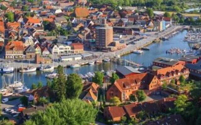 Frau Clara Haus - Ecke 3