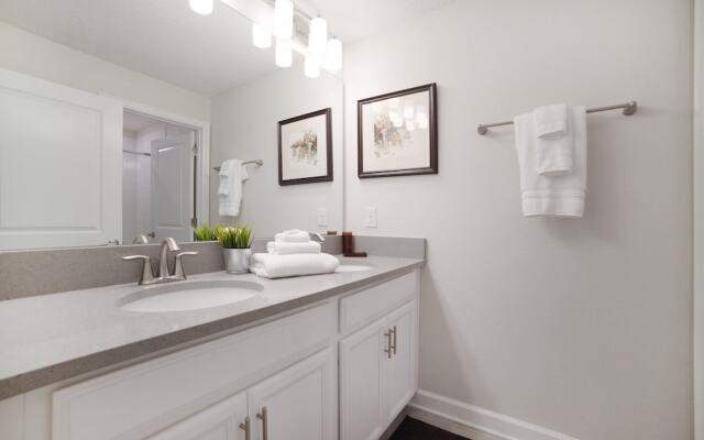 4 Bedroom Storey Lake Vacation Home