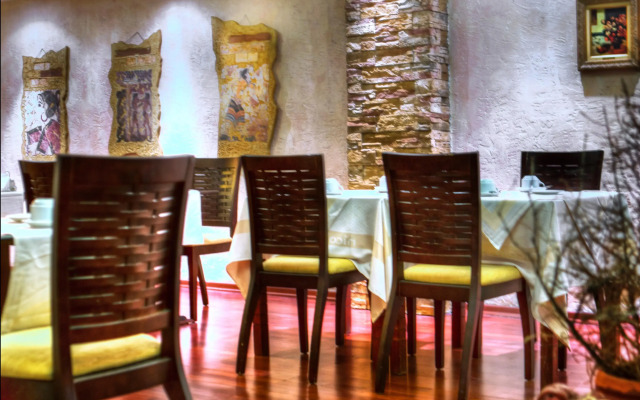 Nicola Hotel