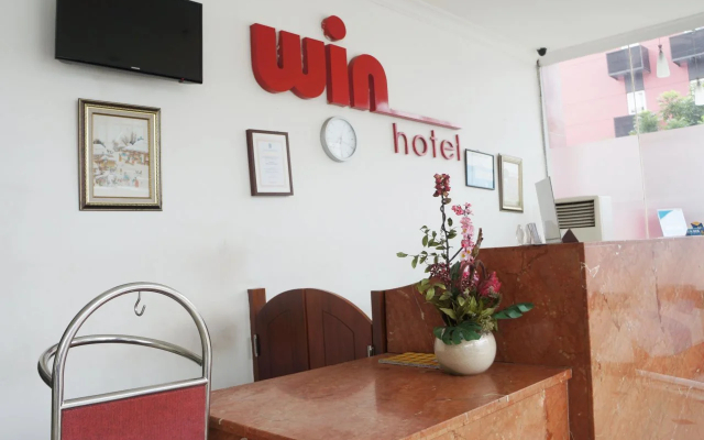Win Hotel Blok M