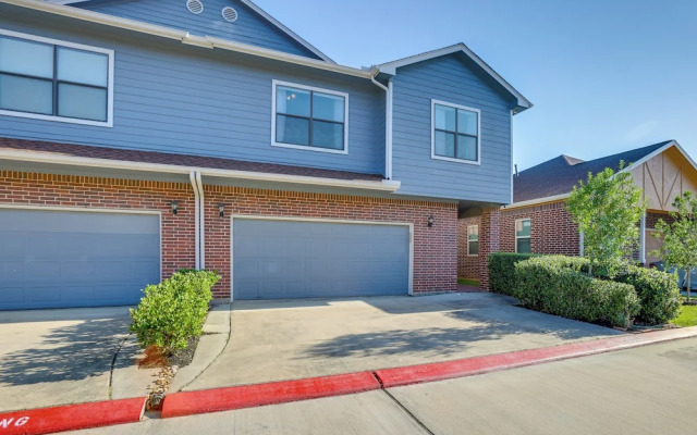 Pet-friendly Duplex Unit in Southwest Houston