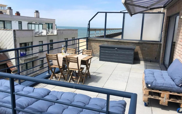Seaview penthouse
