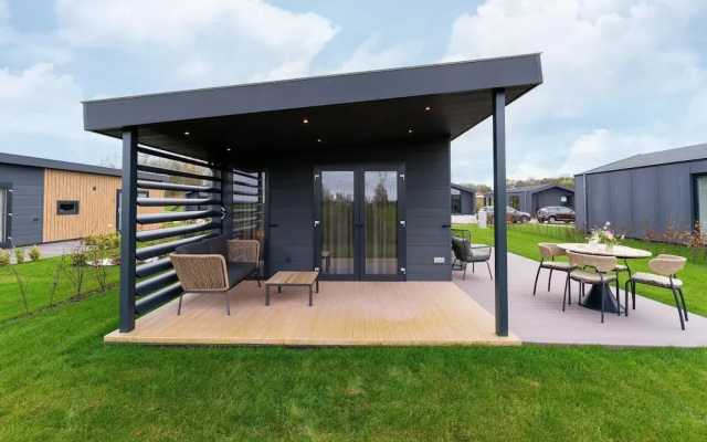 Holiday Home in 't Groene Hart on the Water
