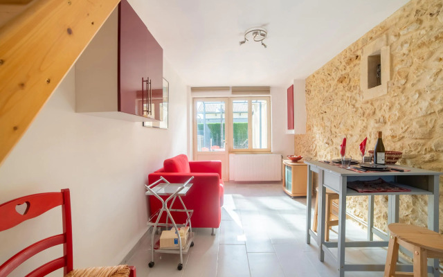 Cosy Holiday Home in Bergerac With Terrace