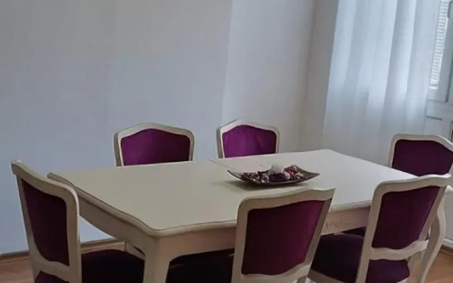 Splendid Two Bedroom Apartment Anastas Mitrev 25