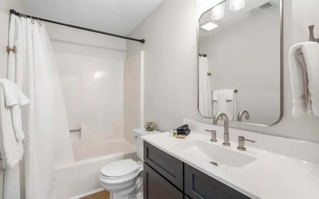 Avondale Hideaway Condo for 6