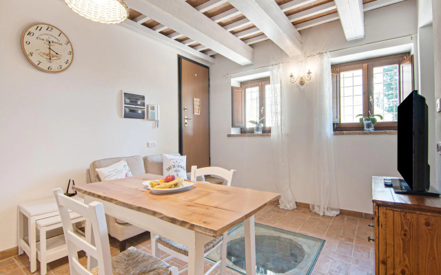Scenic Apartment in Mombaroccio with Garden near City Center