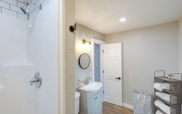 Pet-Friendly Temple Guest Suite!