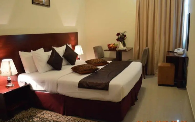 Raynor Hotel Apartments