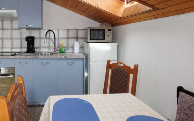 Classic and Trendy Apartment With Terrace