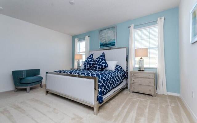 Cool and Modern 9 Bed 7 Ba Villa Pool & Spa 6160boa