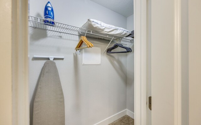 Pet-friendly Townhome, 1 Mi to Southbank Riverwalk