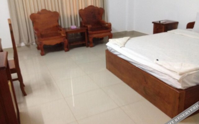 Ratanak Phnom Svay Hotel