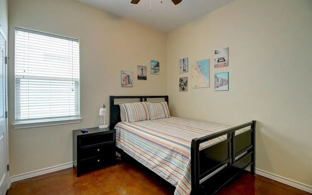 Blue Pelican 3 Bedroom Townhouse by Redawning