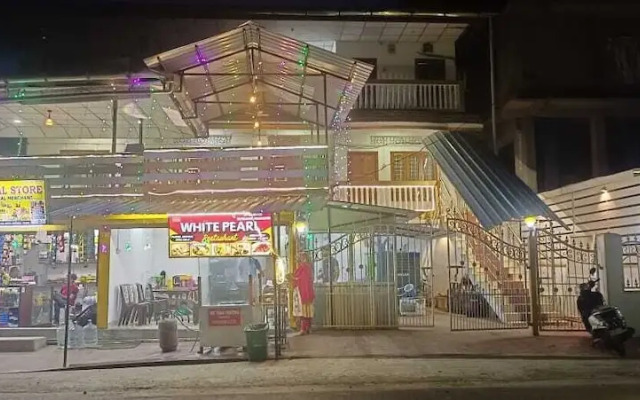 White Pearl Home Stay