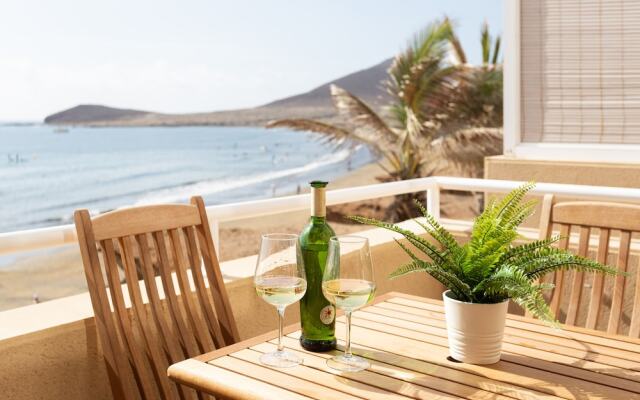 Beach Life Apartment, Exclusive Seafront Triplex