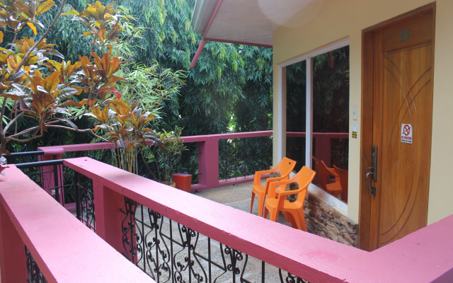 Deep Forest Garden Hotel