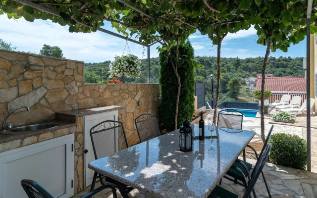 Apartment in Trogir Near Unesco Old Town