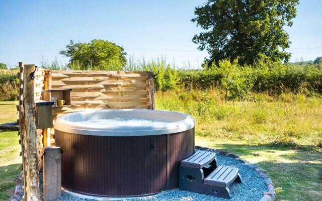 The Hideaway Hut - 1 Bed Shepherds Hut - Dodmarsh