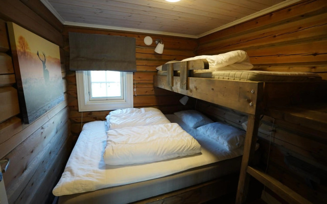 Lake View Apartment with loft