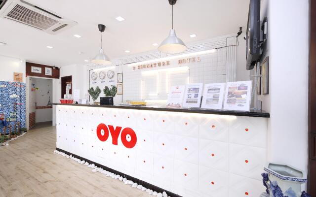 OYO 43963 T Signature Hotel