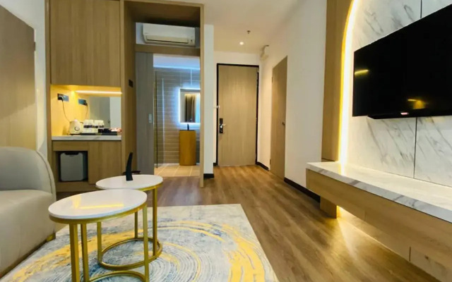 Regatta Suites Kozi Square Kuching