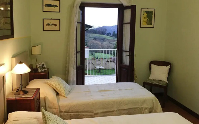 Apartment Casa Paola With Pool in Camaiore