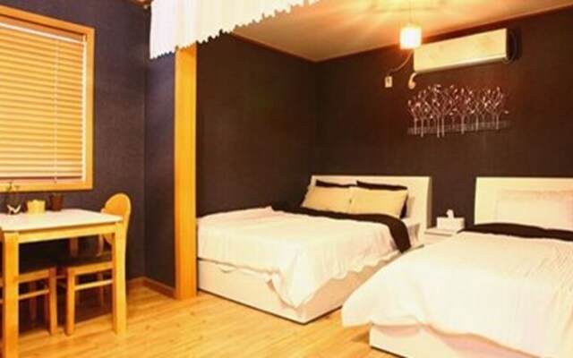 Hongcheon Barack Pension