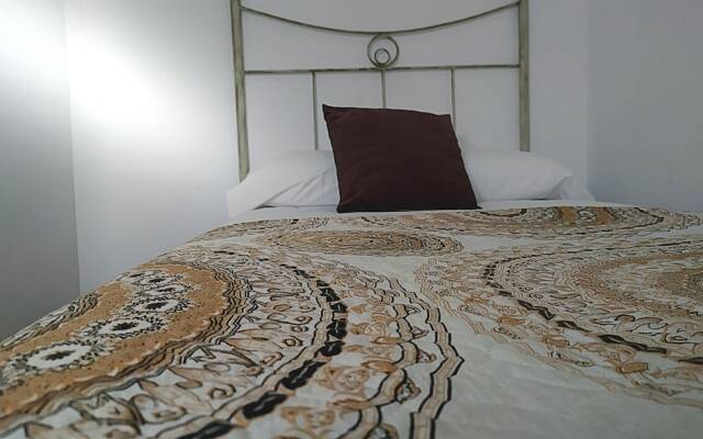 Comfortable Apartment Park Guell