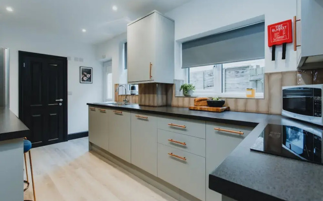 Entire House with Parking in Rugby