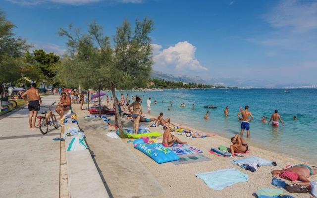 A1 - Spacious apt on the Seafront With Terrace