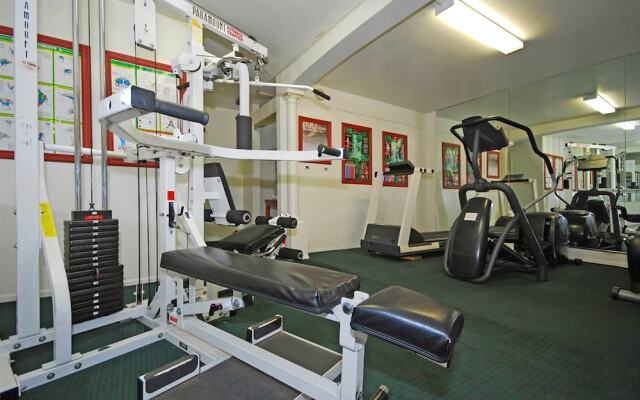 American Inn and Suites