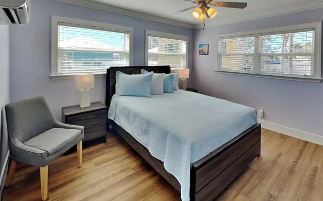 Noon Wave by Distinctive Beach Rentals