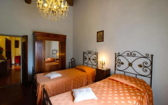 Stunning private villa for 6 guests with private pool, TV, pets allowed and parking