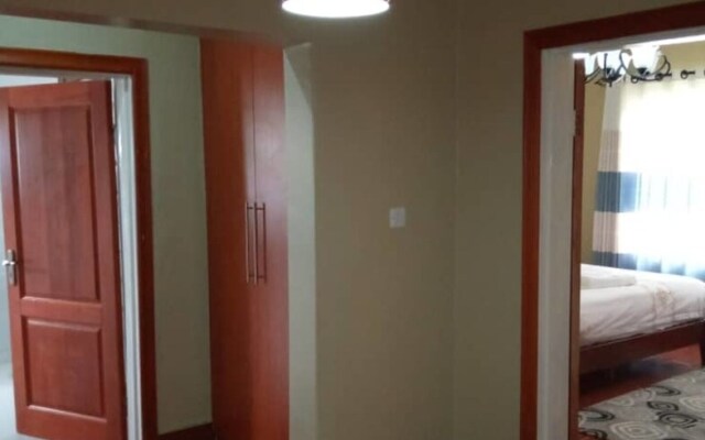 3 Bedrooms Exclusive House in Mass Media