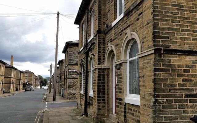 Heritage Millworkers Cosy Cottage