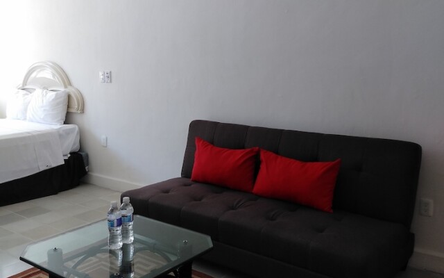 Tropicus 20 Estudio Room With Balcony
