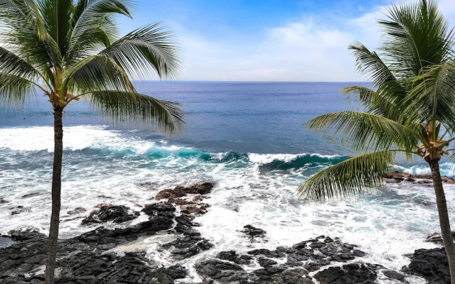 Kona Reef Resort