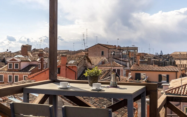 Skyline Penthouse by Wonderful Italy