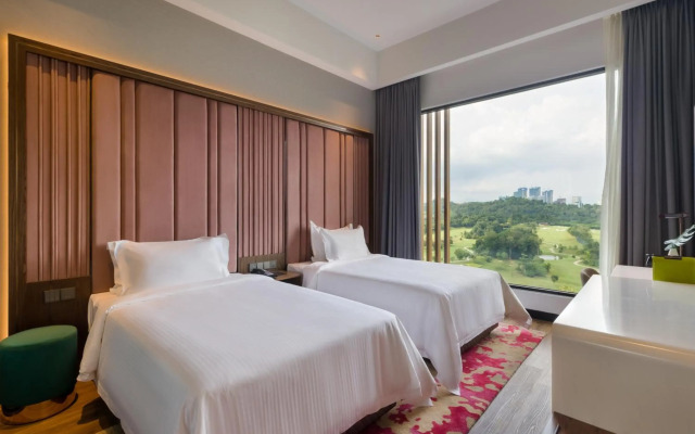 M Resort & Hotel